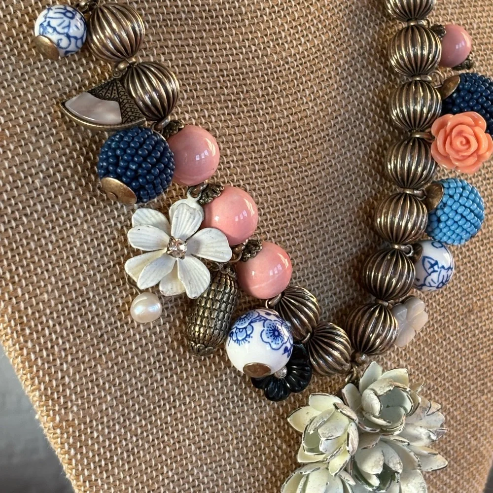 Chloe +‎ Isabel Flora Japonica Statement Necklace.  Rare. EUC
